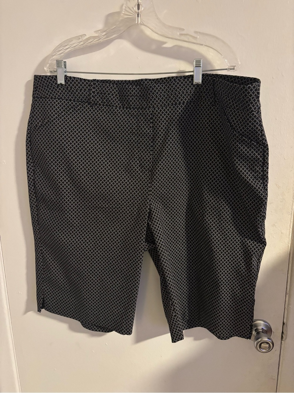NWT In Every Story Universal Fit Savvy Geometric Pull On Shorts Size 24
(1086)